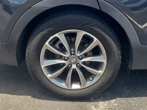 Used 2017 Hyundai Santa Fe SE w/ Cargo Package FWD image 5