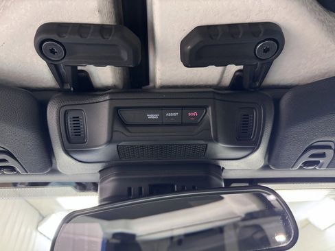 Used 2024 Jeep Gladiator Sport image 38