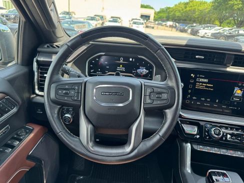 Used 2023 GMC Sierra 1500 Denali Ultimate AWD/4WD image 10