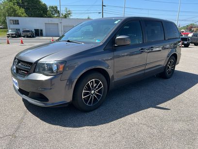 Used 2017 Dodge Grand Caravan SE