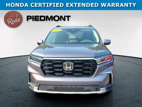 Certified 2025 Honda Pilot Touring image 3