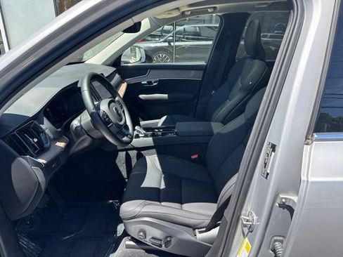 Certified 2025 Volvo XC90 B6 Plus AWD/4WD image 19