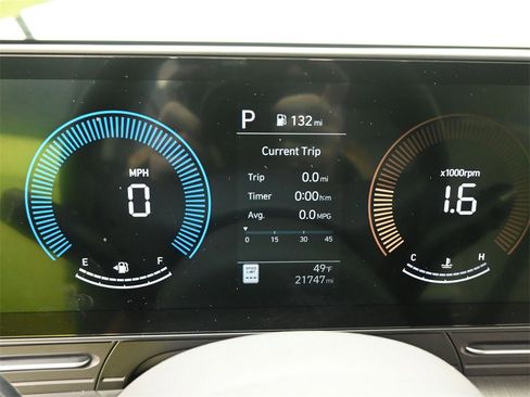 Used 2025 Hyundai Kona SEL image 21