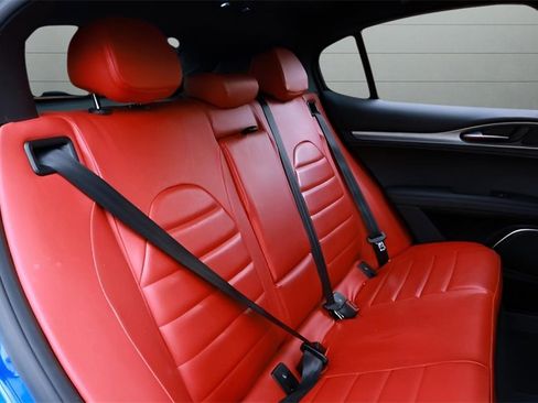 Used 2023 Alfa Romeo Stelvio Veloce image 14