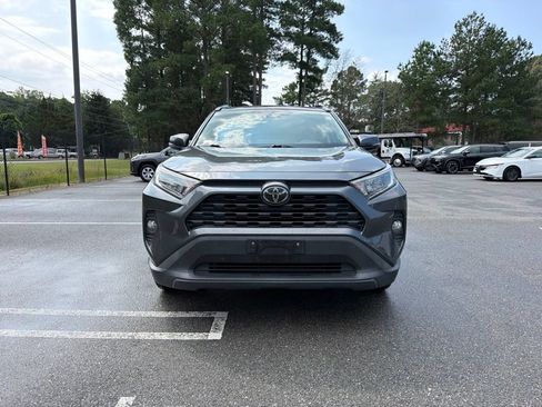 Used 2019 Toyota RAV4 XLE Premium w/ Cold Weather Package AWD/4WD image 3