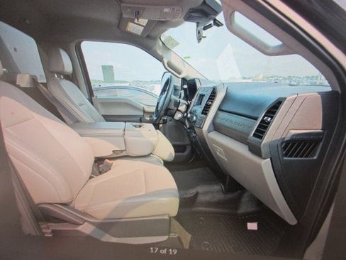 Used 2021 Ford F550 4x4 Regular Cab Super Duty w/ Power Equipment Group image 7