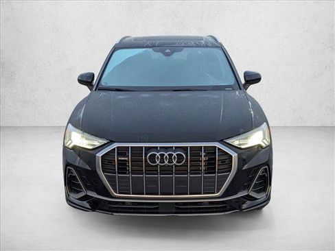 Certified 2022 Audi Q3 2.0T Premium Plus AWD/4WD image 2