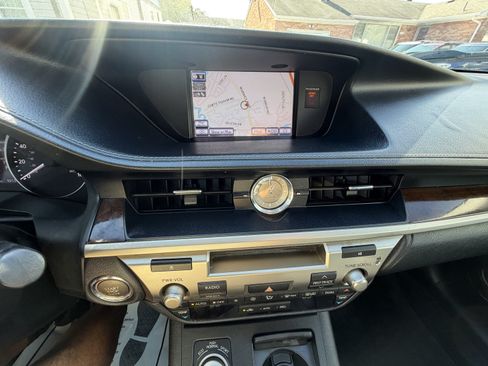 Used 2013 Lexus ES 350 w/ Luxury Pkg FWD image 21