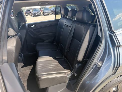 Certified 2023 Volkswagen Tiguan SE FWD image 21