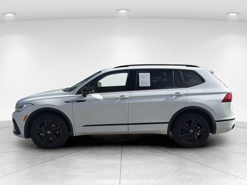 Used 2024 Volkswagen Tiguan SE R-Line AWD/4WD image 7