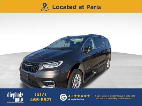 Used 2022 Chrysler Pacifica Touring-L FWD image 1
