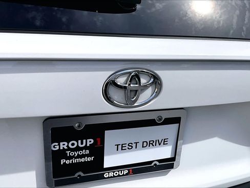 Used 2021 Toyota RAV4 LE FWD image 31