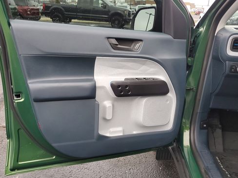 Certified 2025 Ford Maverick XLT image 15