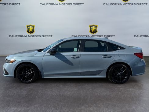 Used 2023 Honda Civic Sport image 2