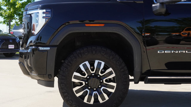 Used 2025 GMC Sierra 2500 Denali Ultimate AWD/4WD image 5