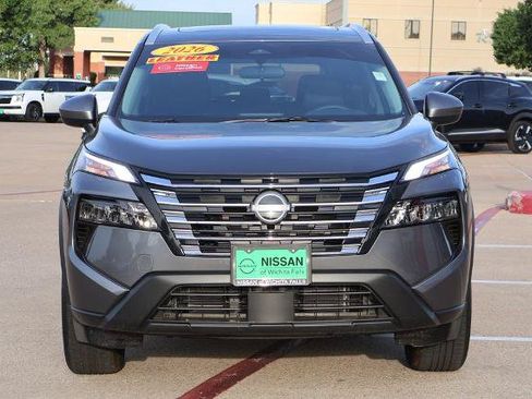 Certified 2026 Nissan Rogue SV w/ SV Premium Package FWD image 4