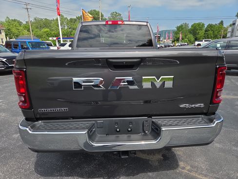 Certified 2025 RAM 2500 Big Horn AWD/4WD image 5