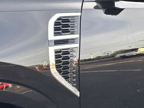 New 2026 Nissan Armada SL w/ Captain's Chari Seat Package image 12