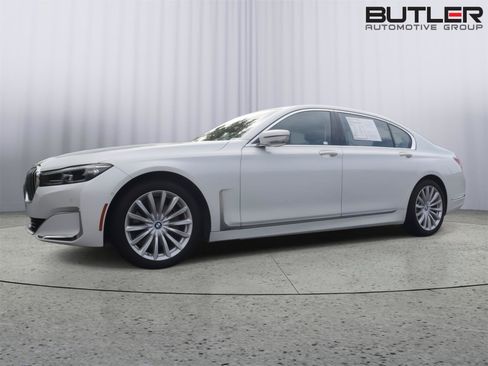 Used 2020 BMW 740i RWD image 1