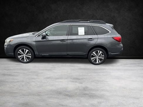 Used 2019 Subaru Outback 3.6R Limited AWD/4WD image 10