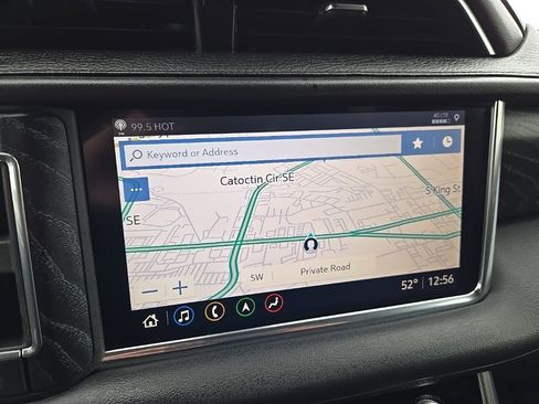 Used 2021 GMC Yukon XL Denali w/ Denali Premium Package image 31