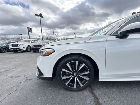 Used 2024 Honda Civic EX image 17