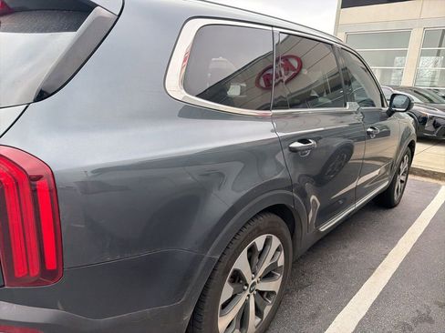 Used 2021 Kia Telluride EX w/ EX Premium Package image 5