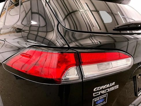 Used 2023 Toyota Corolla Cross LE w/ Moonroof Package AWD/4WD image 28