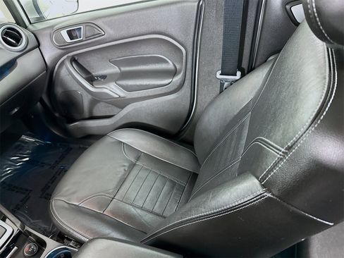 Used 2015 Ford Fiesta Titanium image 23