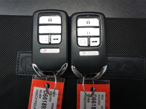 Used 2018 Honda Accord Touring image 21