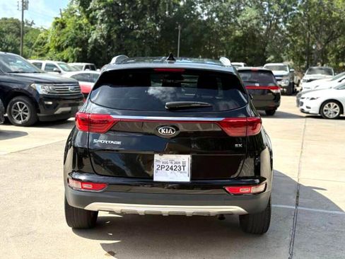 Used 2018 Kia Sportage EX w/ EX Sport Appearance Package image 4