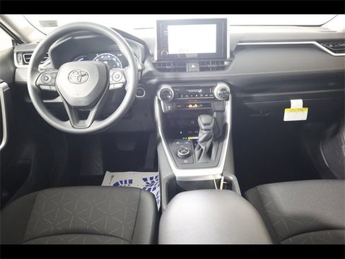 Used 2025 Toyota RAV4 XLE image 16