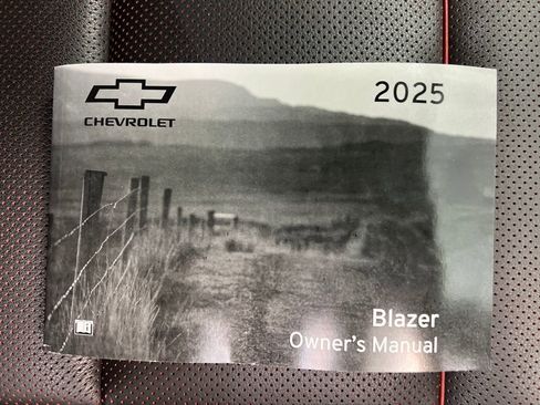 Used 2025 Chevrolet Blazer RS image 29