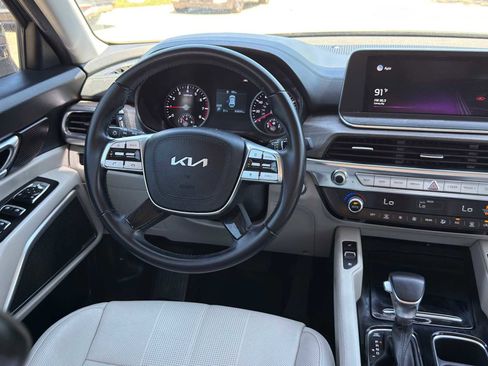 Certified 2022 Kia Telluride EX w/ EX Premium Package FWD image 27