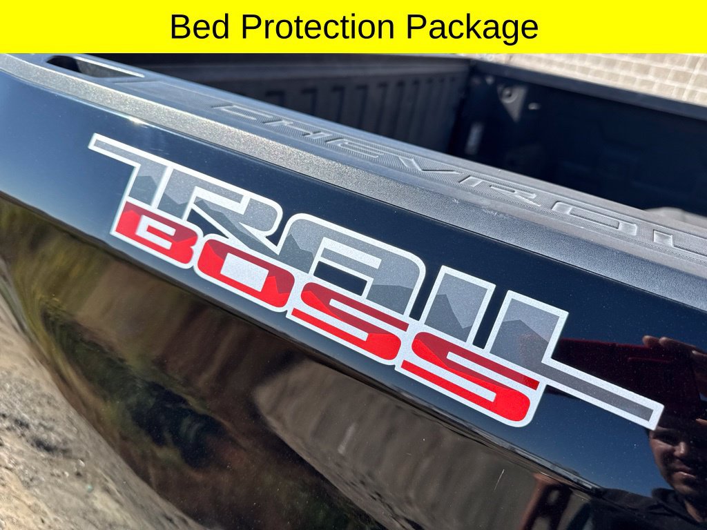 Used 2020 Chevrolet Silverado 1500 LT Trail Boss AWD/4WD image 11