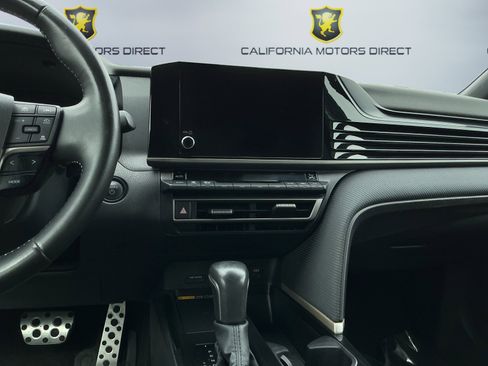 Used 2025 Toyota Camry SE FWD image 12