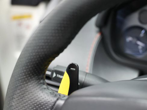 Used 2016 Aston Martin V8 Vantage GT RWD image 26