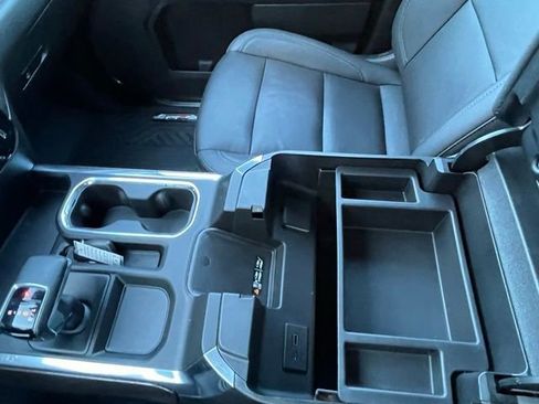 Used 2023 Chevrolet Silverado 1500 LT image 22