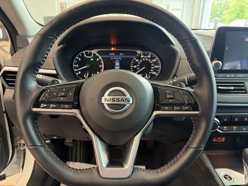 Used 2021 Nissan Altima 2.5 SR w/ SR Premium Package FWD image 29