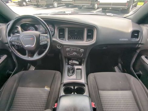 Used 2022 Dodge Charger SXT w/ Driver Convenience Group RWD image 15