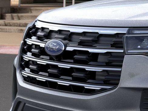 New 2025 Ford Explorer Active image 19