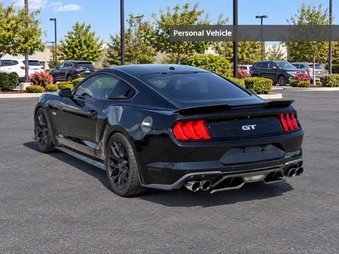 Used 2019 Ford Mustang GT RWD image 3