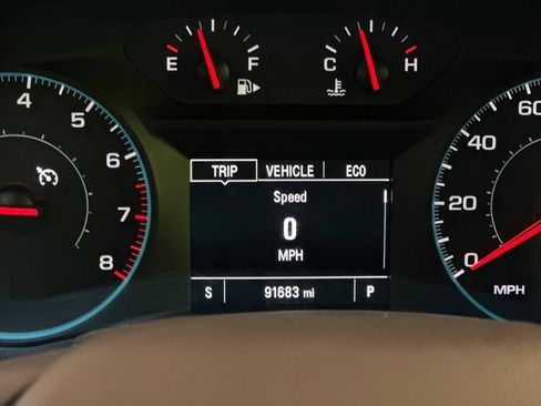Used 2017 Chevrolet Malibu LT FWD image 24