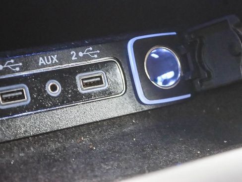 Used 2019 Jeep Grand Cherokee Laredo w/ Laredo X Package image 32