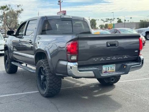 Used 2019 Toyota Tacoma SR5 RWD image 5