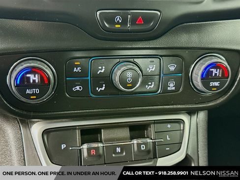Used 2022 GMC Terrain SLE w/ Driver Convenience Package FWD image 16