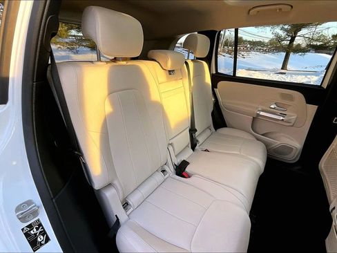 Used 2026 Mercedes-Benz GLB 250 4MATIC image 29