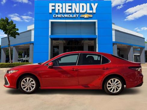 Used 2023 Toyota Camry LE image 4