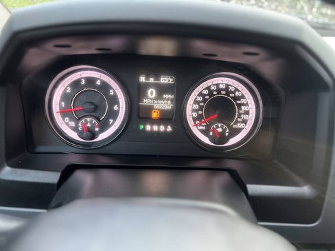 Used 2019 RAM 1500 Classic SLT w/ Protection Group AWD/4WD image 18