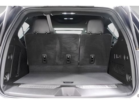Used 2024 Chevrolet Tahoe High Country AWD/4WD image 37
